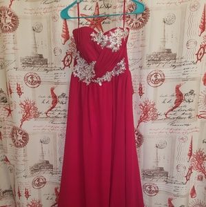 Beautiful formal floor length dress.